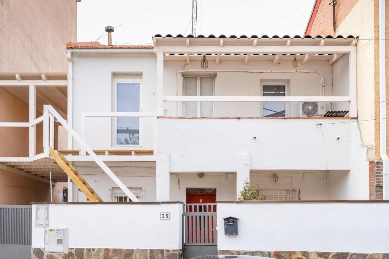 Independent Room Close To Ifema Y Aeropuertob Madrid Exterior photo